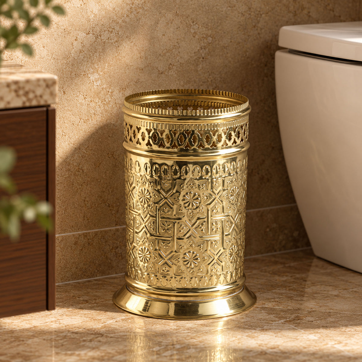 Corbeille de salle de bain en laiton